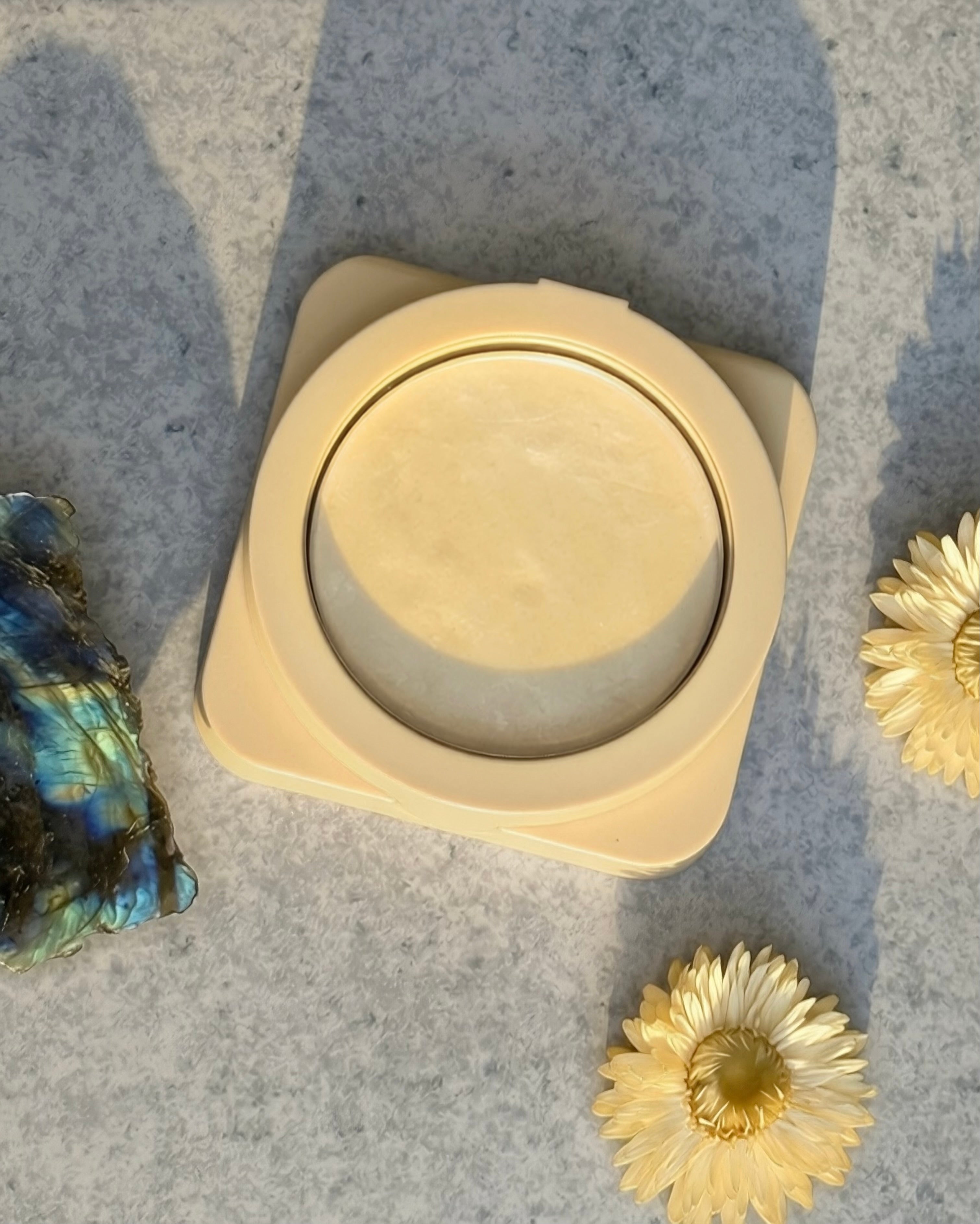 Fairy Dust Pressed Highlighting Powder
